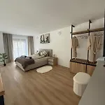 Agnes Lungomare Apartment *