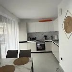 Agnes Lungomare Apartment *