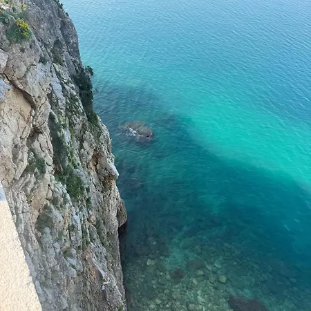 Agnes Lungomare Vlorë