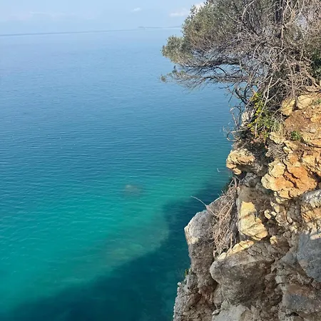 Agnes Lungomare Vlorë